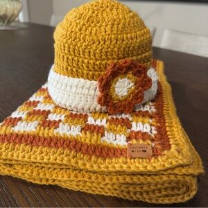 NWT Handmade Crochet Baby Blanket w/ Matching Hat